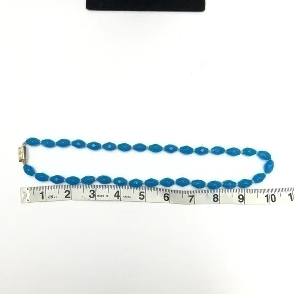 Vintage Blue Agate Beaded Necklace - Picture 3 of 5